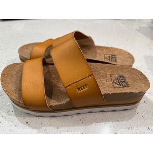 Reef Women's Sandals in Tan
